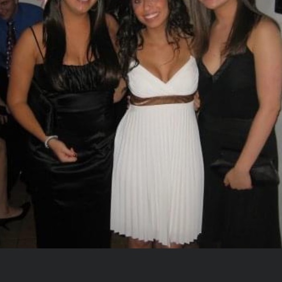 White Grecian cocktail dress - Picture 3 of 11